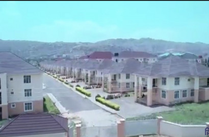 Top Notch Estate on a tarred road in katampe