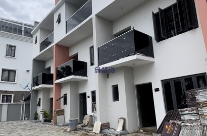 Luxurious 5 bedroom available in Wuye