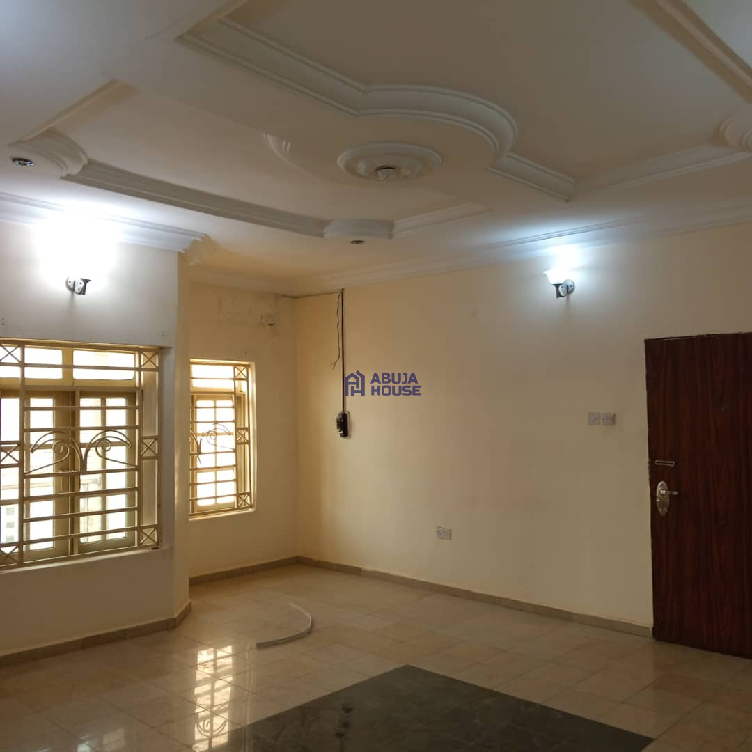 3 bedroom Available for rent in jahi