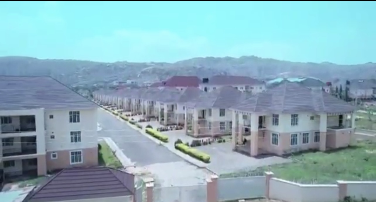 Top Notch Estate on a tarred road in katampe